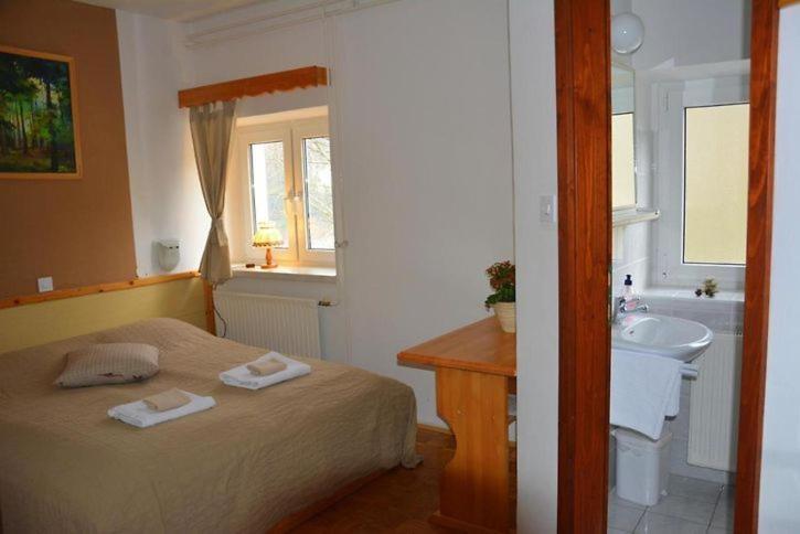 Rooms Barovc By The Lake Jasna Kranjska Gora Exterior photo A room at the hotel