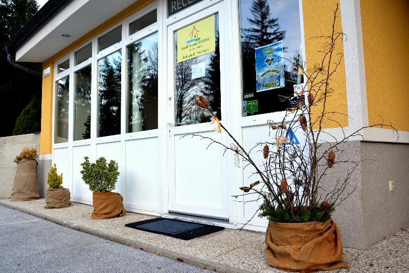Rooms Barovc By The Lake Jasna Kranjska Gora Exterior photo Entrance of the museum