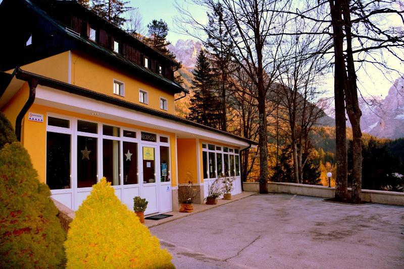 Rooms Barovc By The Lake Jasna Kranjska Gora Exterior photo The town hall